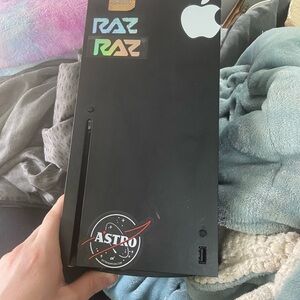 Got it in December comes without box i got a controller headset and a free contl